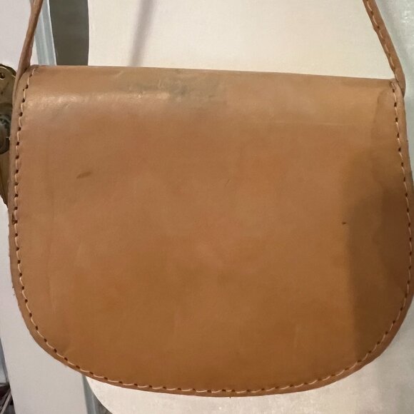 Small Leather Vintage Crossbody/Saddle Bag in Tan Brown - Picture 5 of 5